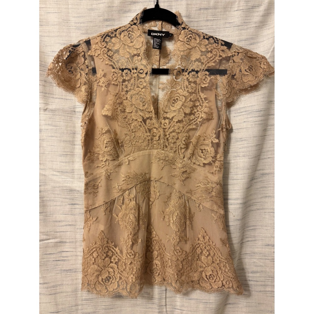 DKNY Tan Beige Floral Lace Peplum Top Silk Lined V-Neck Cap Sleeve Sz 2
